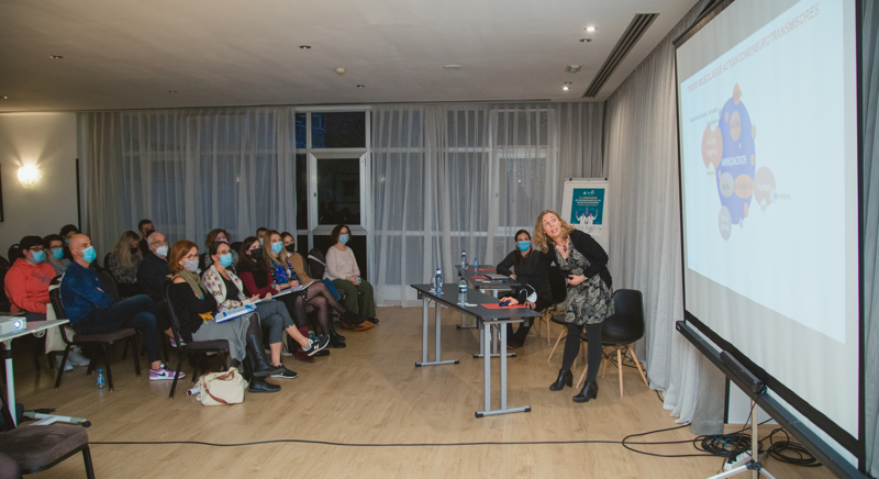 Presentación de la Dra. Àngels García-Cazorla